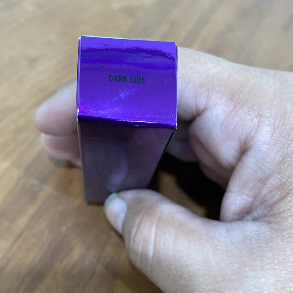 NWOT MAC Amplified Crème Semi Lustrous Full Coverage Lipstick Dark Side 0.1 oz